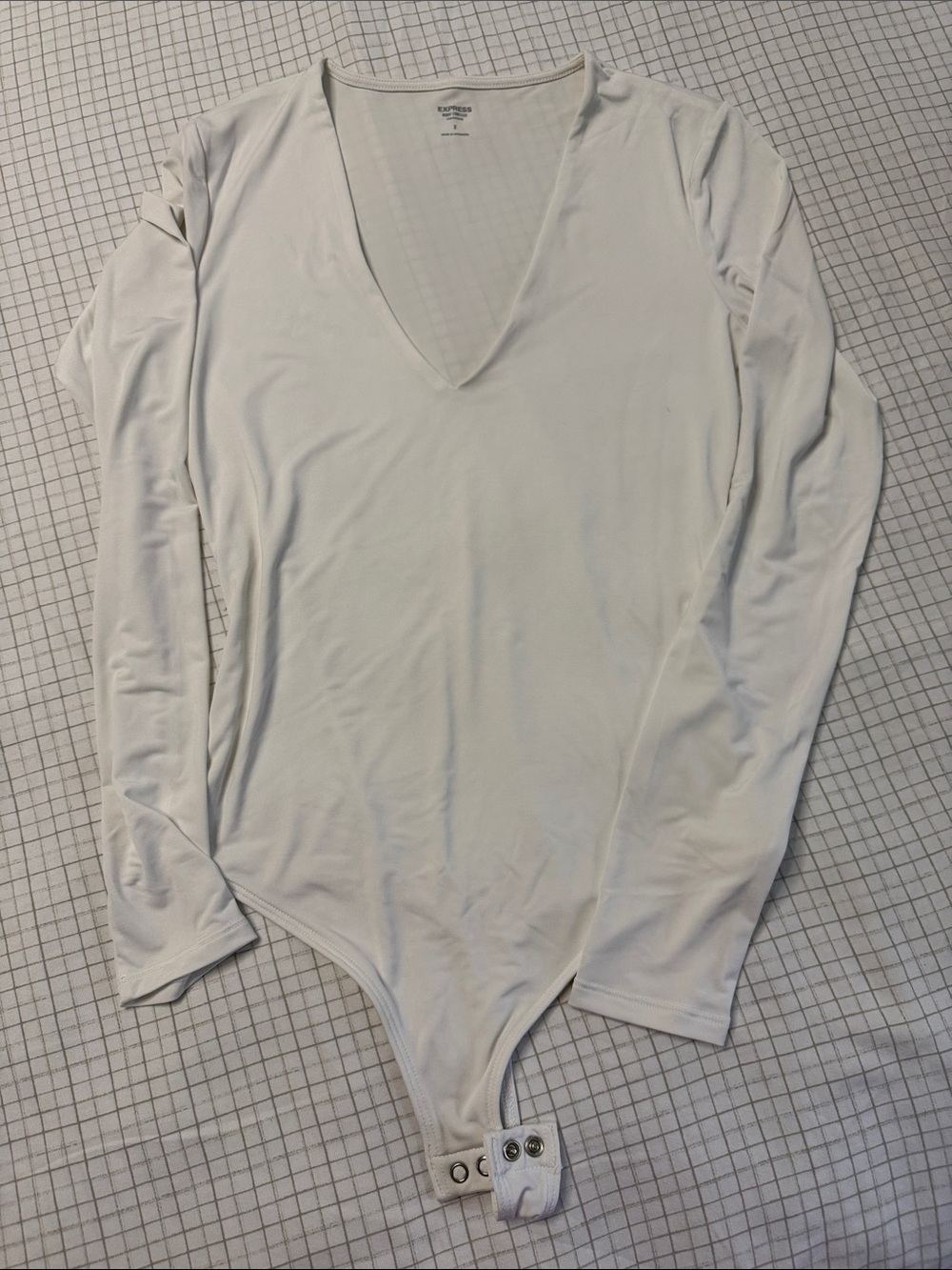 Express White Long-Sleeve V-Neck Snap-Seat Bodysuit